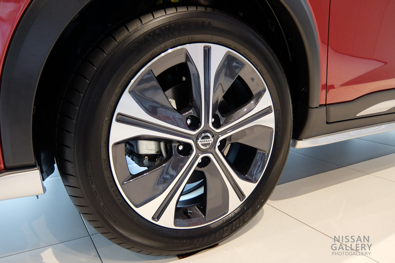 日産キックス(P15型)のタイヤサイズ・ホイールサイズ | 日産ギャラリー