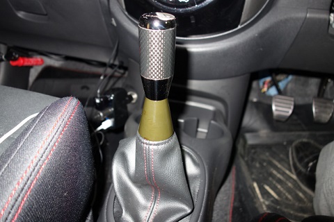 K13マーチNISMO クイックシフト取付 – NISMO パフォーマンス