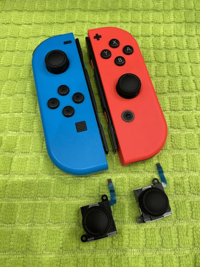 Nintendo Switch】Joy-Con スティックが勝手に動く場合 スマートクール