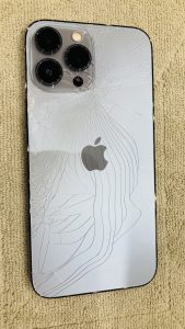 iPhone13】背面割れも修理できます！ | iPhone修理静岡 浜松市