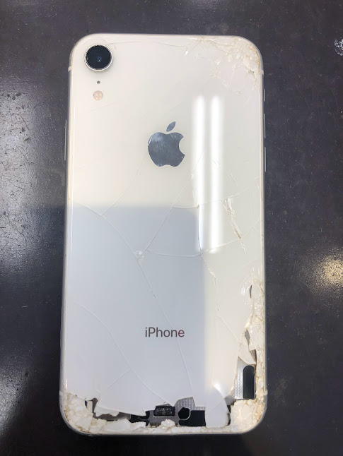 画面割れでブレブレの表示になったiPhone XR | iPhone修理・iPad修理