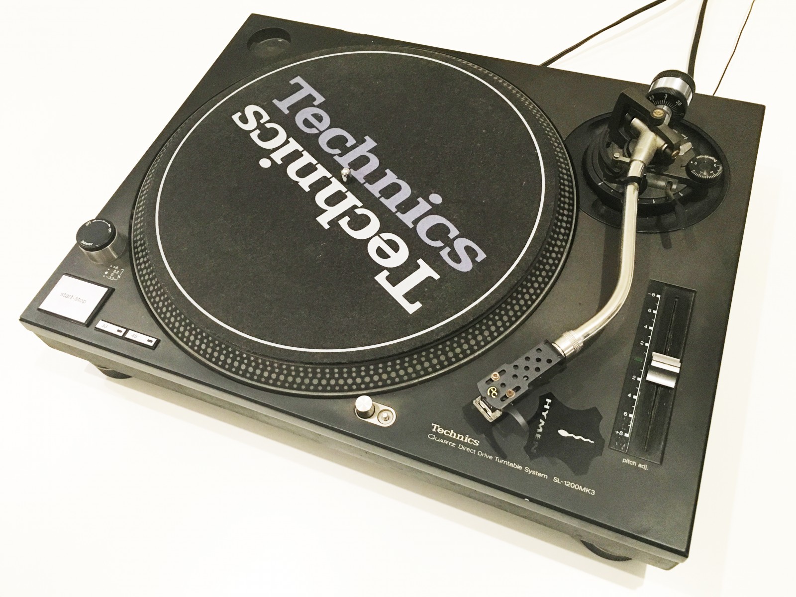 ターンテーブルの今と昔。Pioneer DJ『PLX-1000』とあの名機を聴き比べ