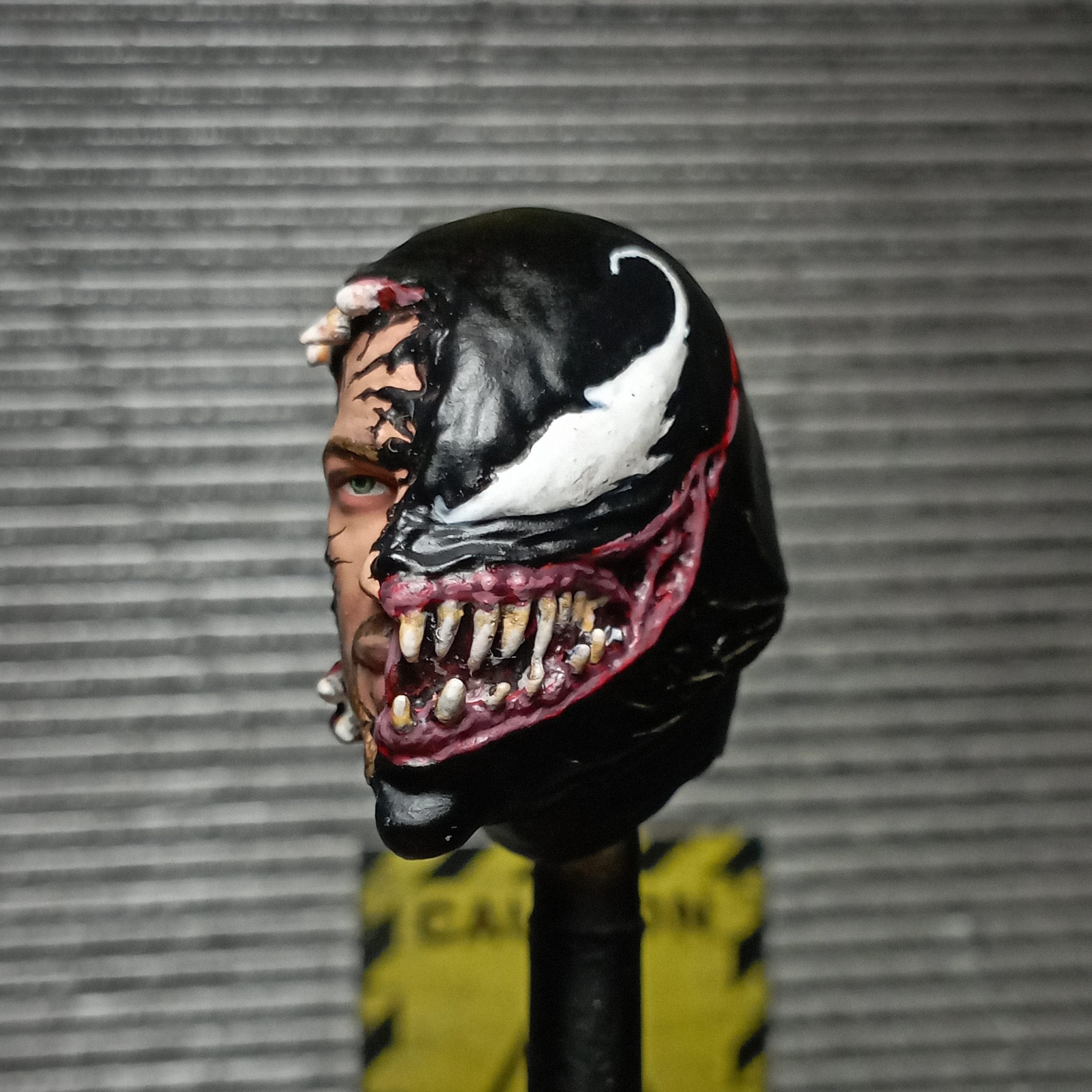 Venom Half Transformation 4.0 Eddie Brock (Tom Hardy) - SFABS Workshop