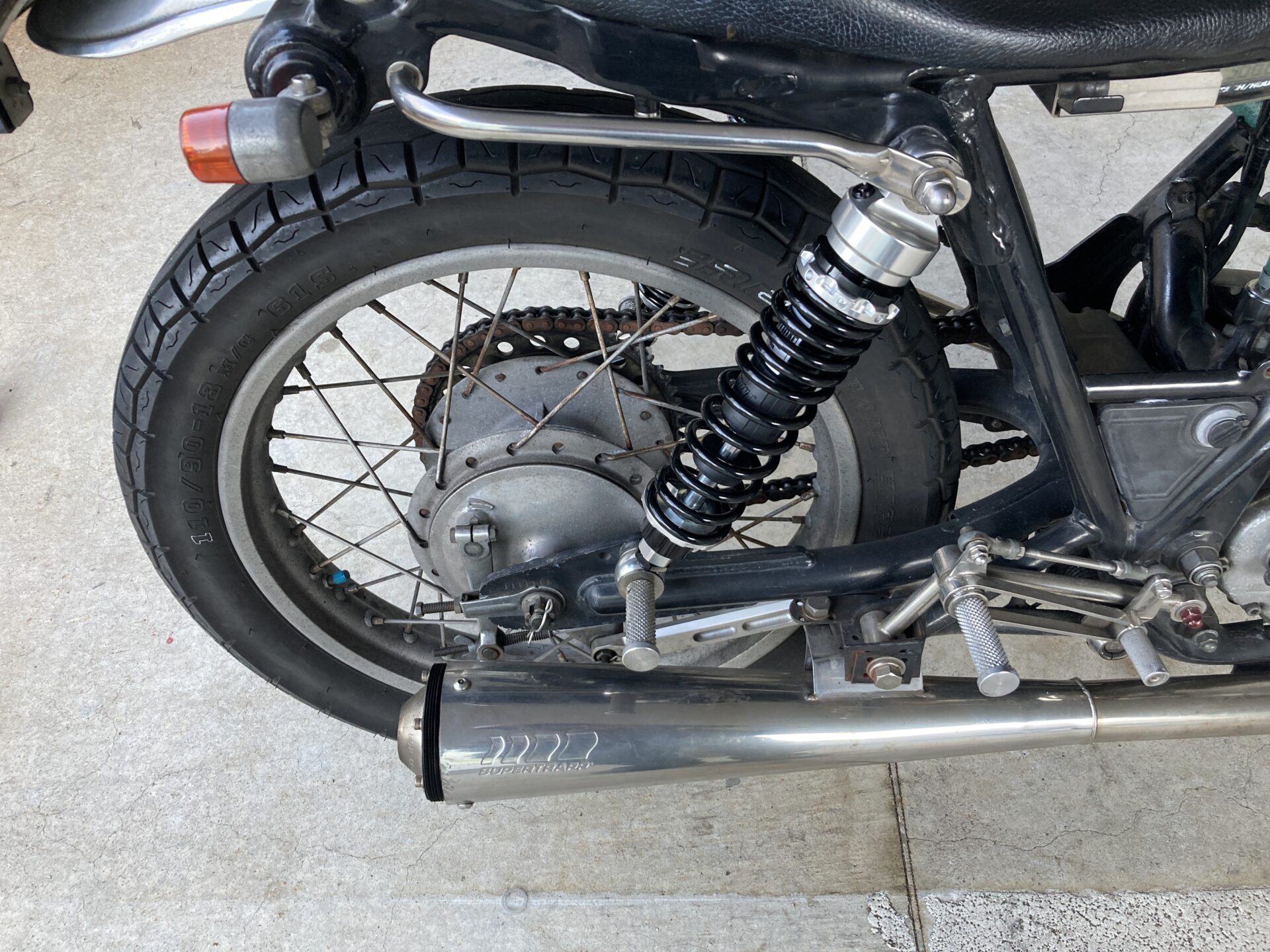 SR400用サスペンション | SR400 Funny Innovation