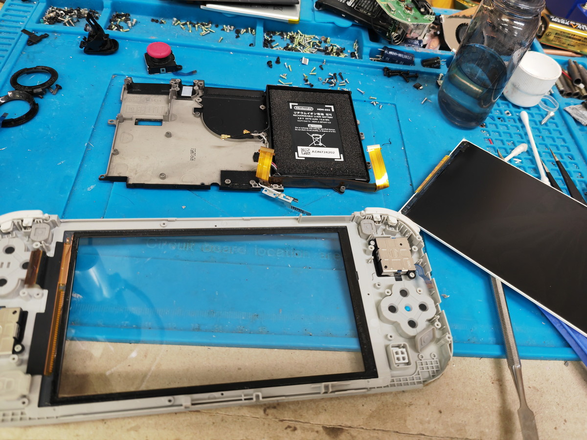 Nintendo Switch Lite ターコイズ 画面ひびあり Nintendo Switch Lite