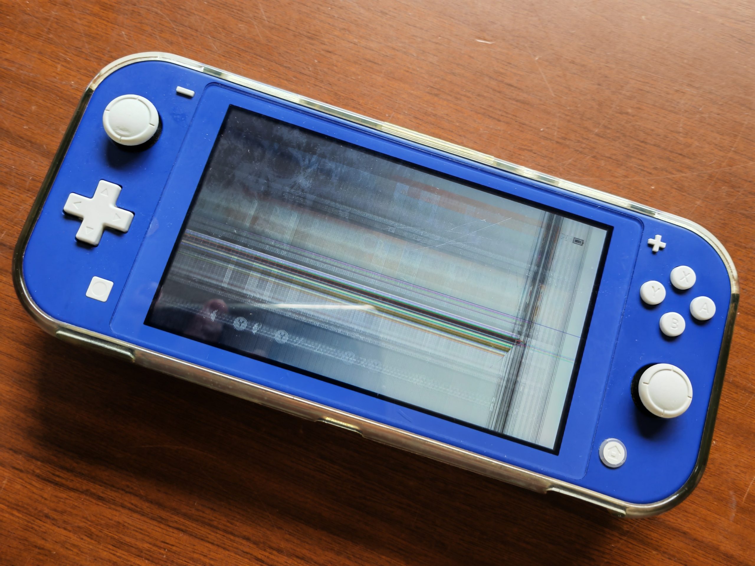 Switch Liteの画面割れ。スピード修理させて頂きます。 | パソじゅく