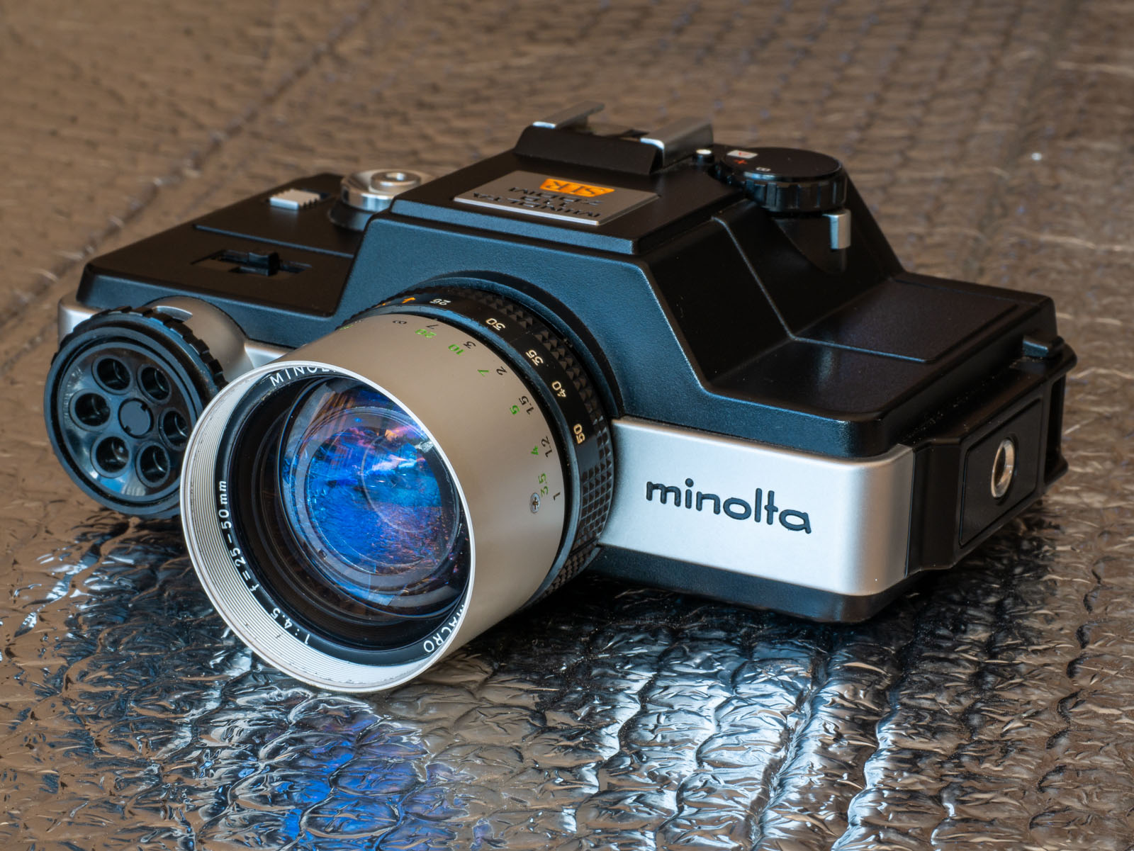 Minolta 110 Zoom SLR – The flat wonder - Photo Thinking