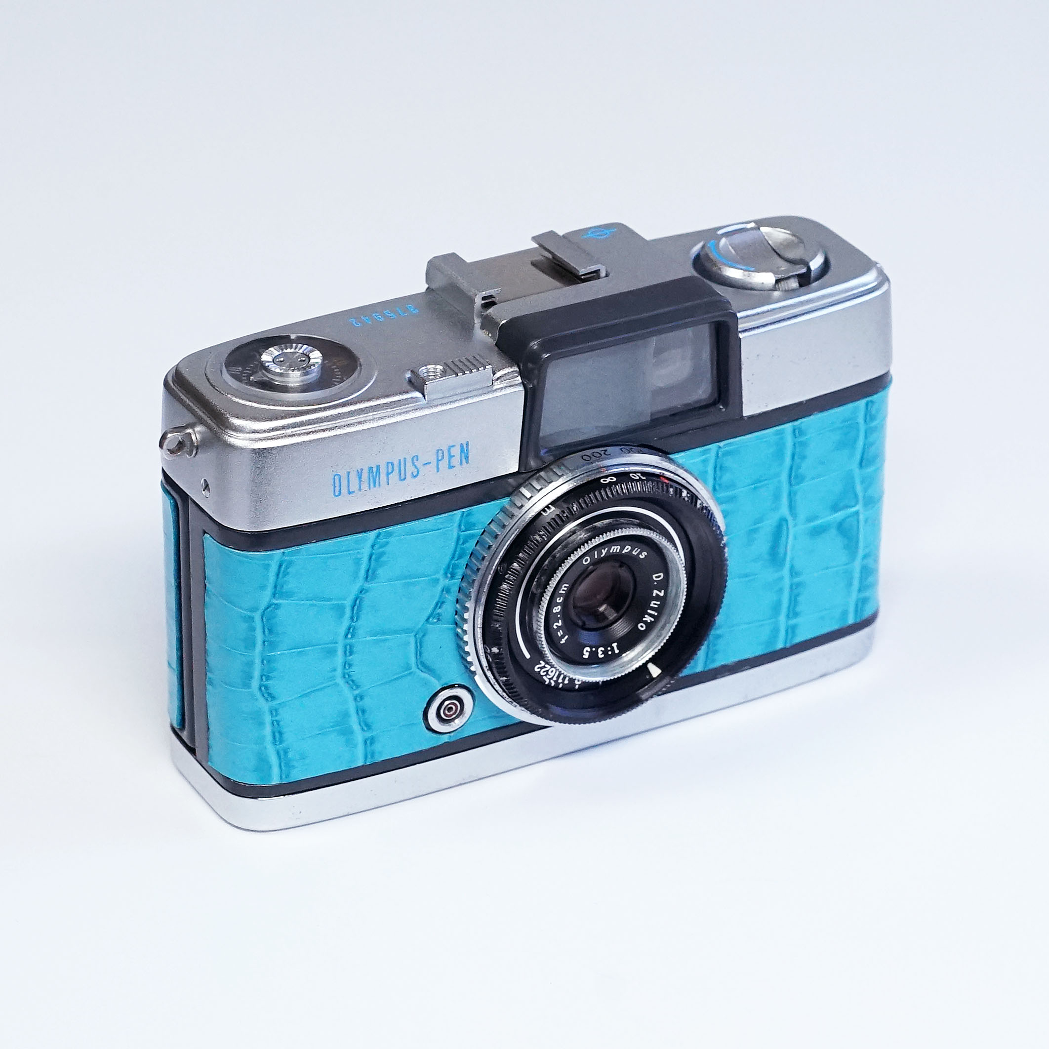 限定カラーカメラ OLYMPUS 初代PEN ¥14,800（中古 35mmフィルム ハーフ