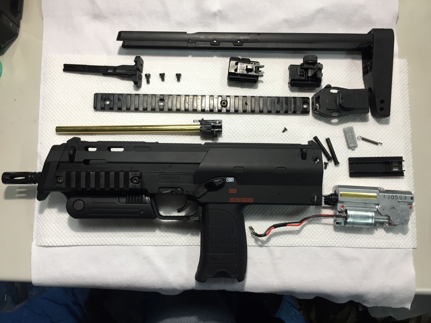 東京マルイ MP7A1 電動コンパクトマシンガンのカスタムをさせて頂き