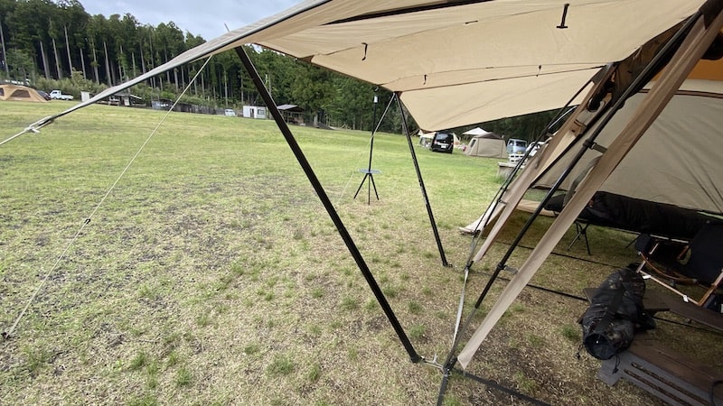 The Arthの伸縮式ポール「棒にょい」は1本でタープから跳ね上げまでOK！