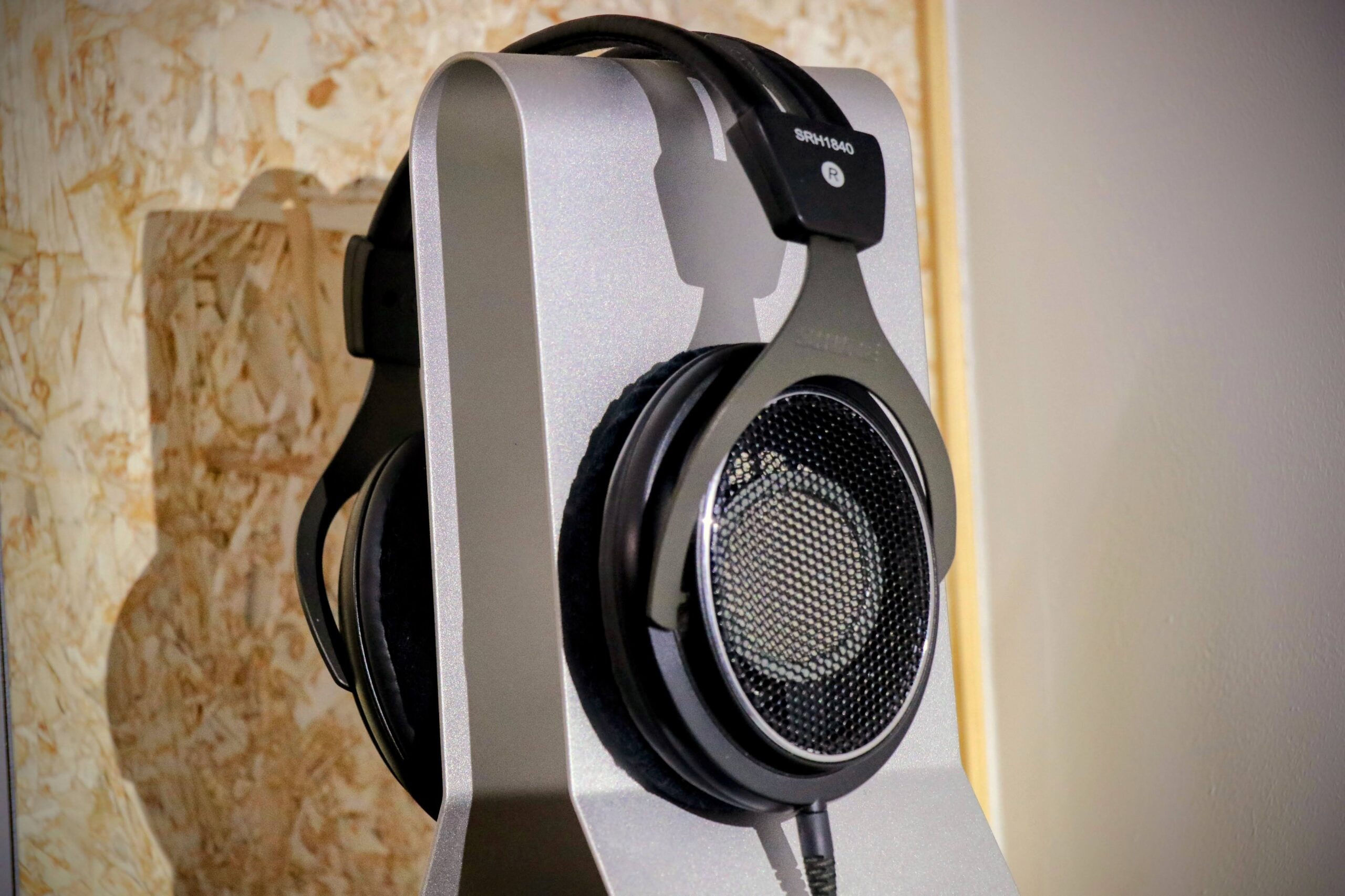 レビュー】SHURE SRH1840を買ったけどイマイチ合わなかった | やくもの