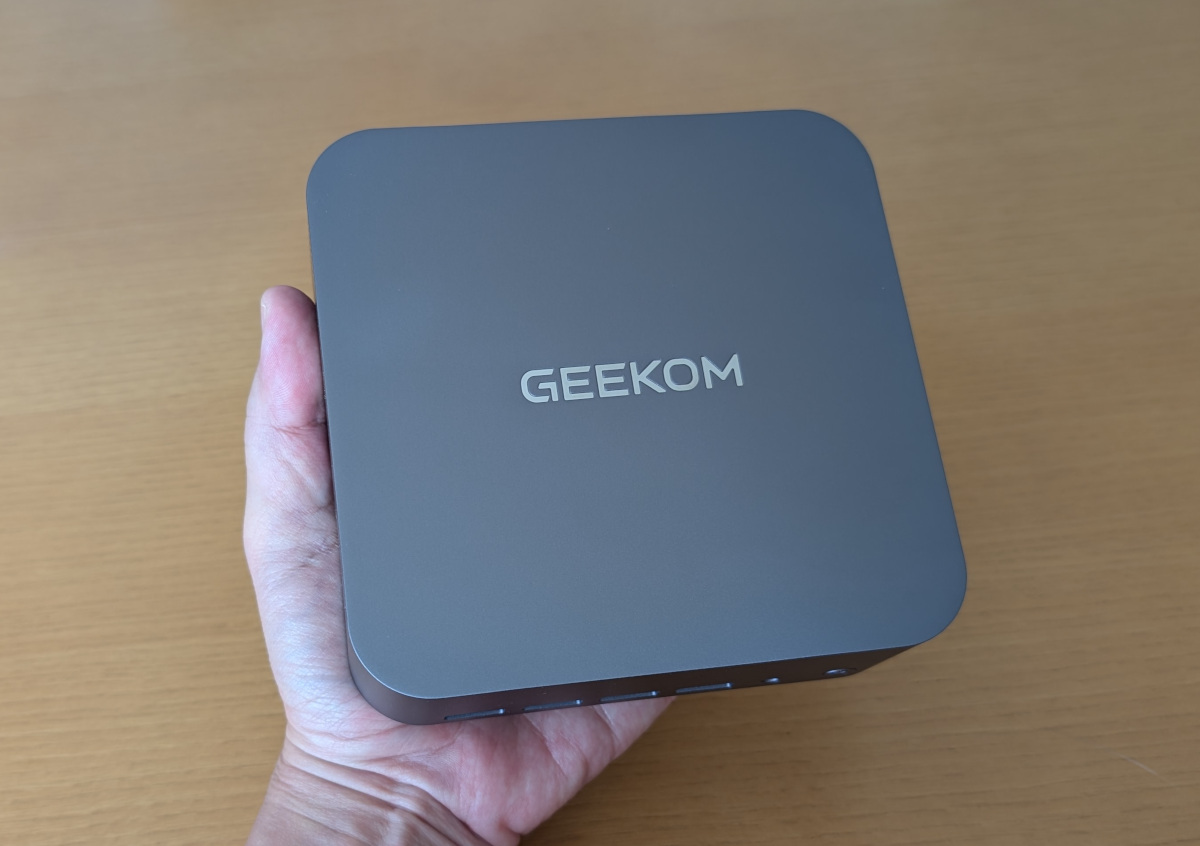 GEEKOM GT1 MEGA レビュー － Core Ultra 9 185H搭載のミニPCニュー