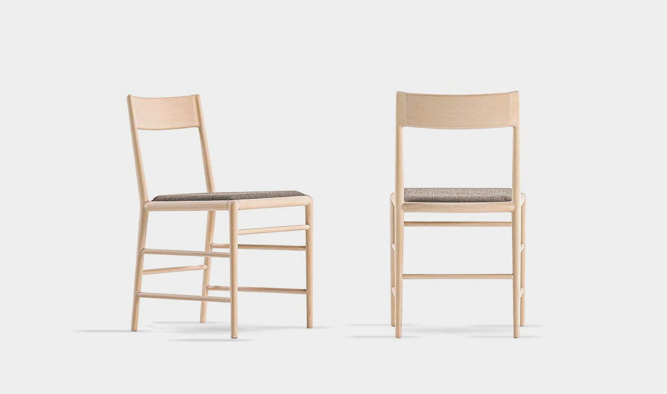 Fly me to the moon2025 Collection – Time & Style