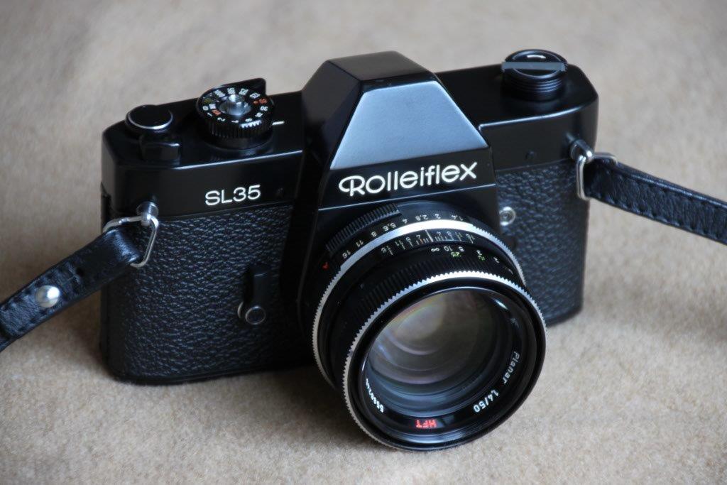 カメラ Rolleiflex SL35 – Towing Caravan with Land Rover