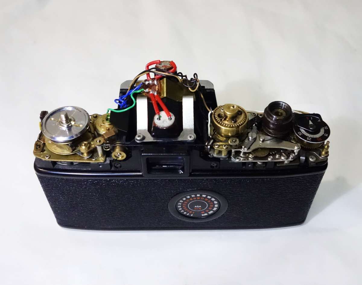 カメラ修理】ミノルタSR-T101のCdSを交換して露出計を安定させました