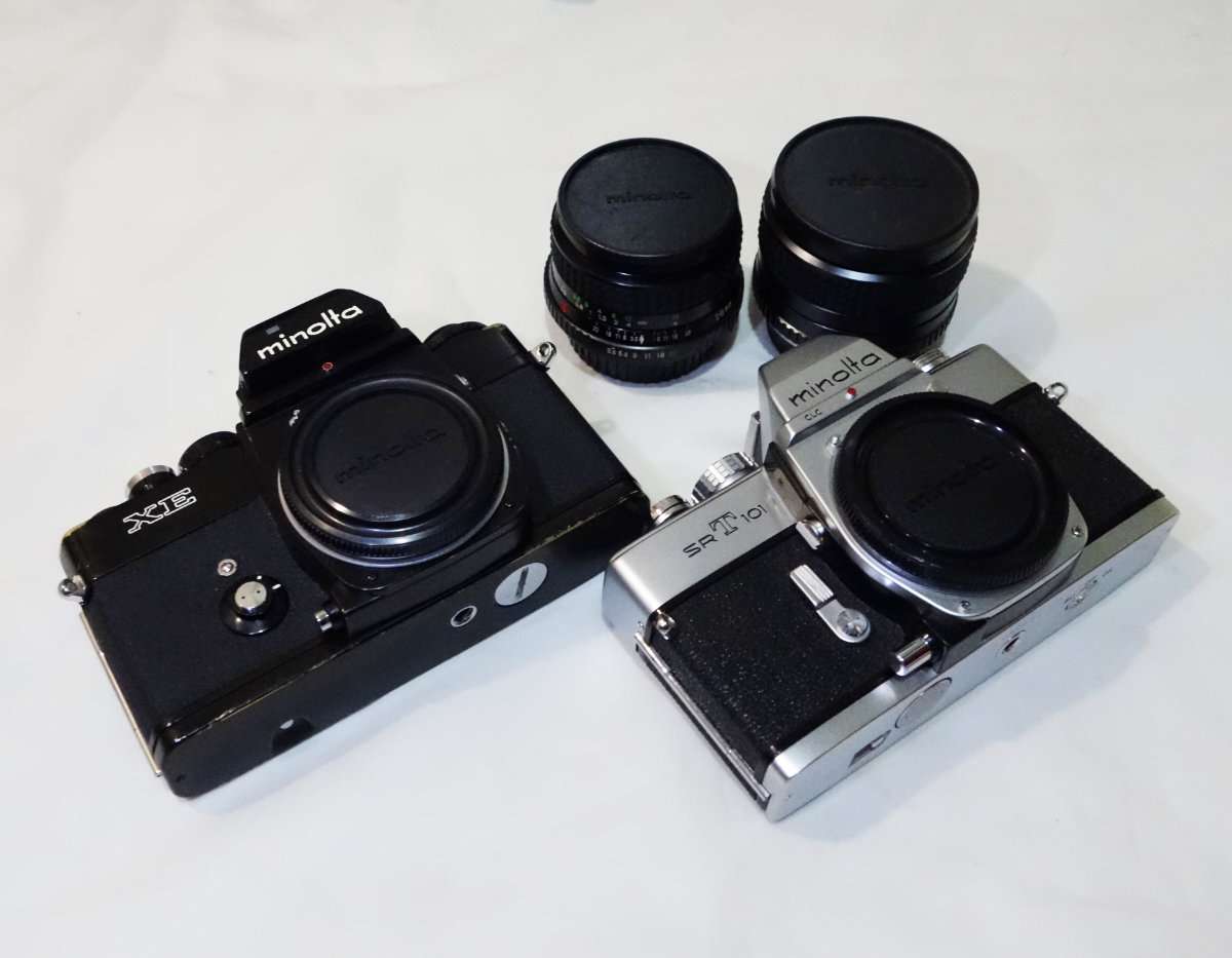 ミノルタ一眼レフカメラ用に旧minoltaロゴのボディキャップとレンズ