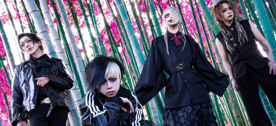 DEVILOOF // Devil's Calling/Angel's Cry: The story of love that I