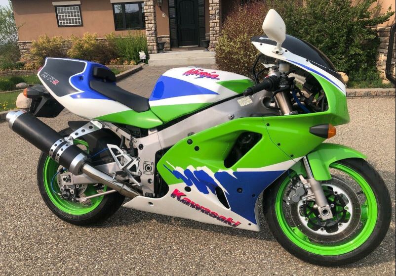 In Canada – 1993 Kawasaki ZX750R-M1 | Bike-urious
