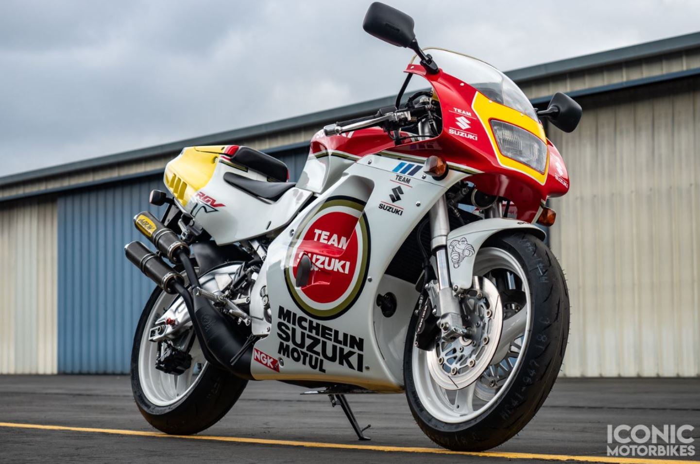 Team Suzuki” – 1991 Suzuki RGV250 VJ22 Lucky Strike | Bike-urious