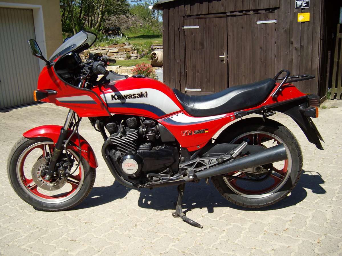 COAL: 1984 Kawasaki GPz550 - Let The Good Times Roll! - Curbside