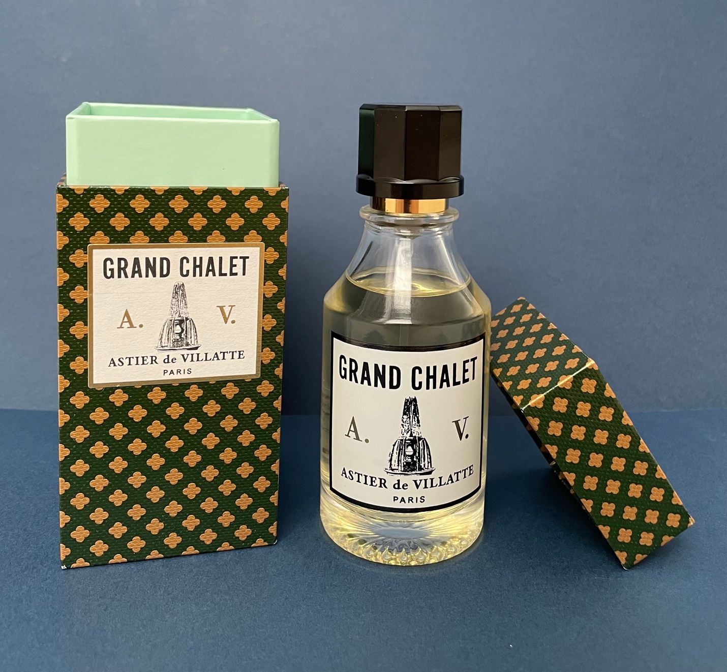 Astier de Villatte Grand Chalet - I Sniff Before I Sleep