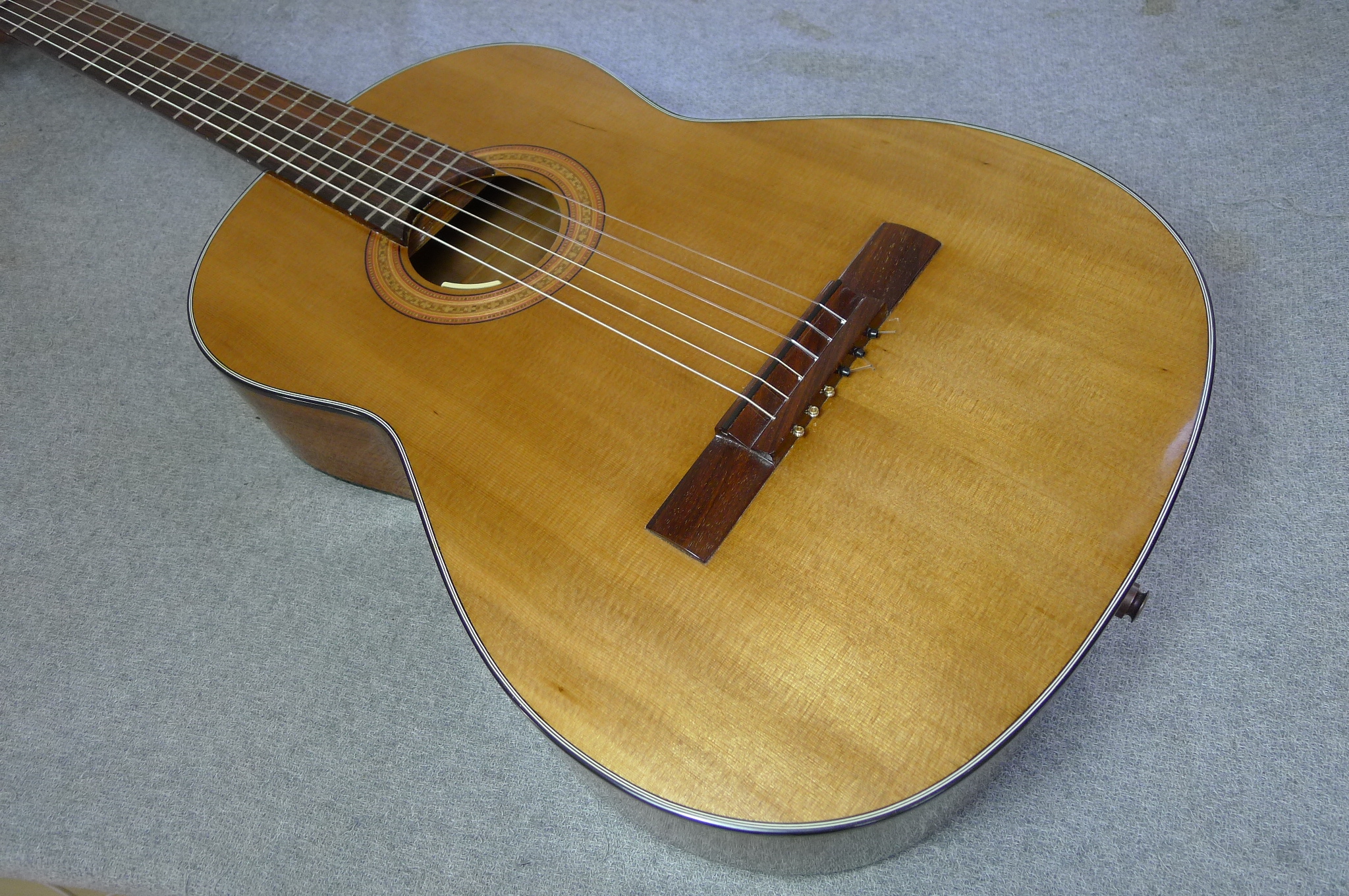 ギター 矢入貞雄氏、手作り作品です。※引き取りも可能です※ ギター 矢