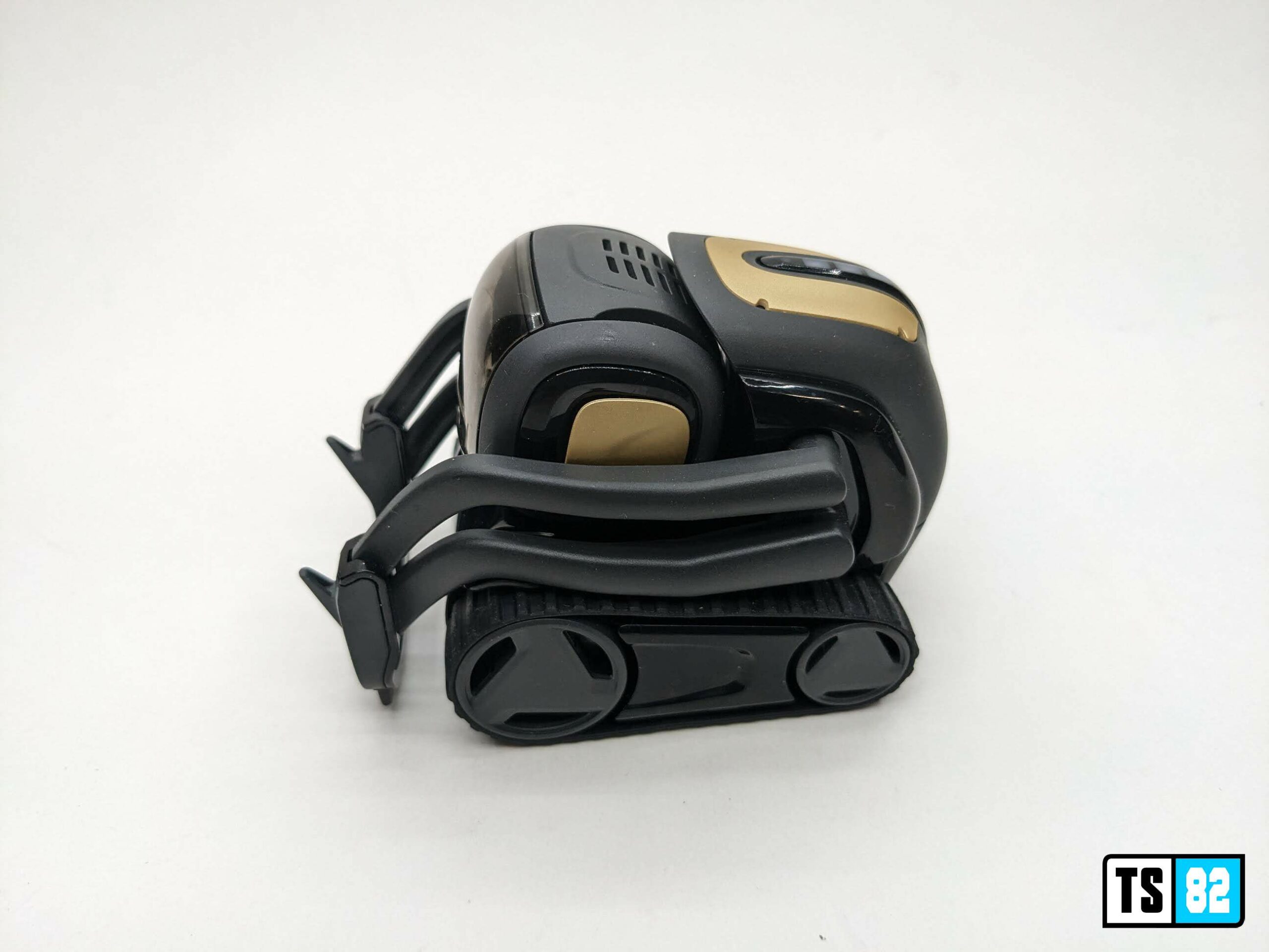 Anki Vector 1.0 with new 600 mAh Battery - TechShop 82