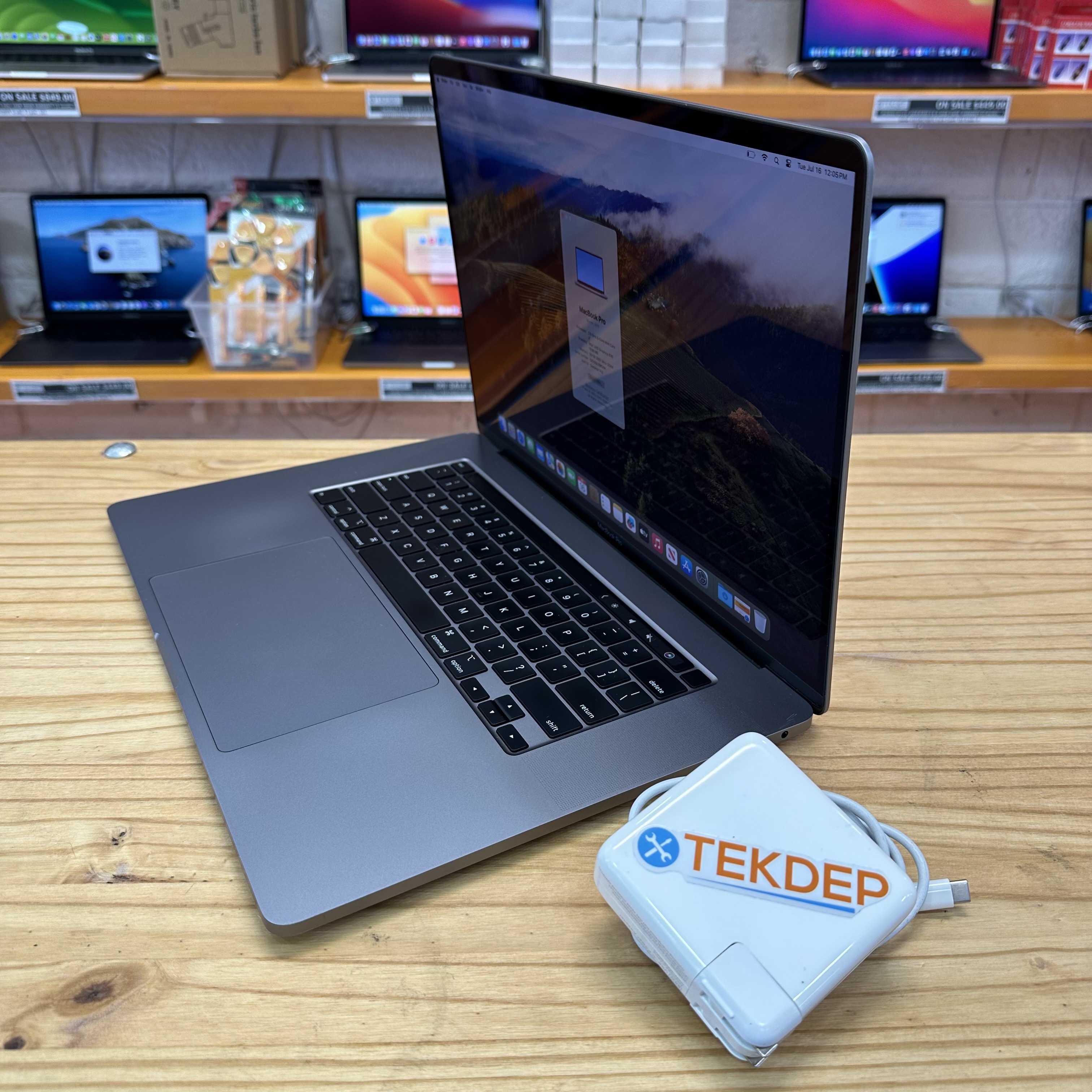 A2141 MacBook Pro 16 inch 2019 with Touch Bar (i9 64GB 1TB)