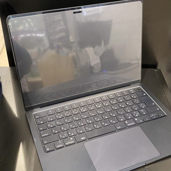 MacBook Air M2 (2022) 飲み物をこぼして起動不可！水没修理を行いまし