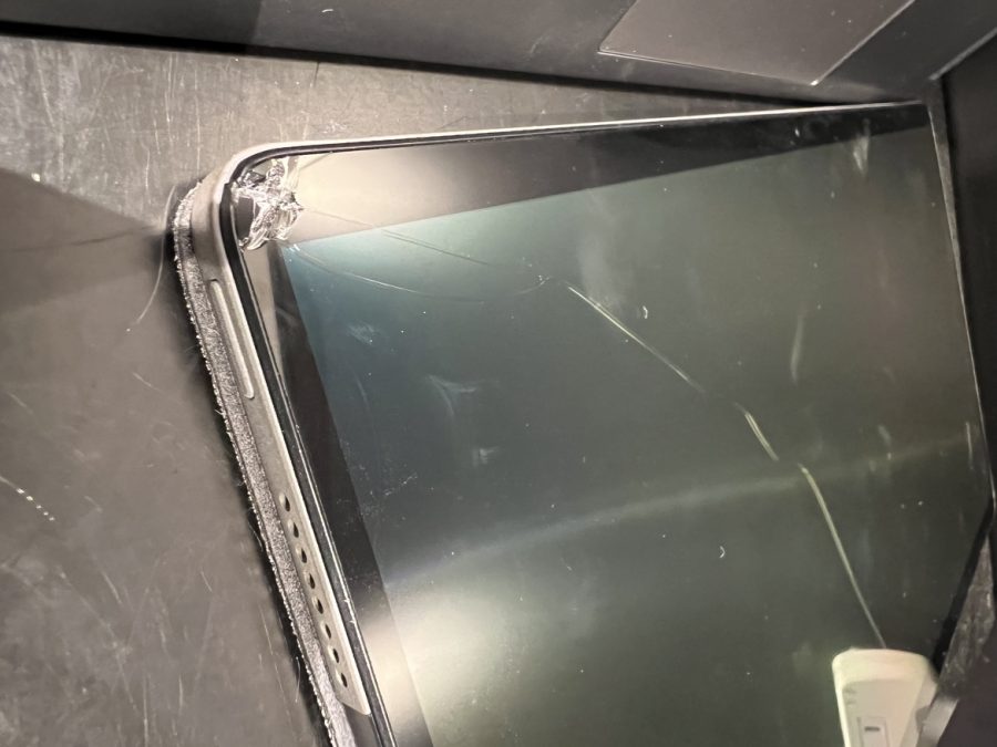 Lenovo Ideapad Duet 5 Chromebook 画面割れタブレットの画面交換修理