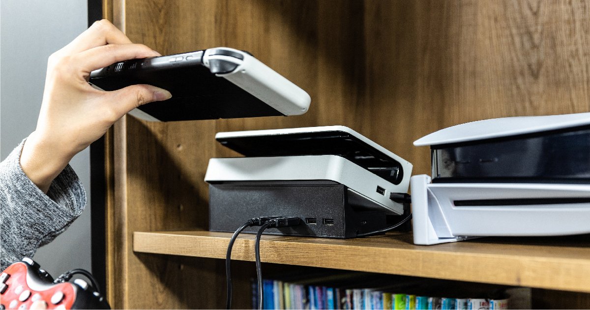 USB hub that lets you place your Nintendo Switch horizontally, the