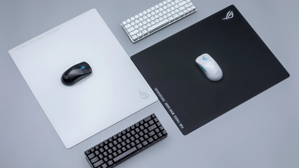 ROG初の強化ガラス採用ゲーミングマウスパッド「ROG MOONSTONE ACE L