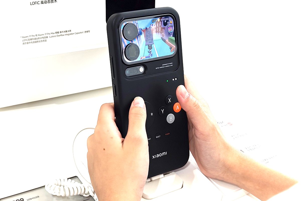 スマホの背面がゲーム機に！？シャオミの「Xiaomi 17 Pro Max」レトロ