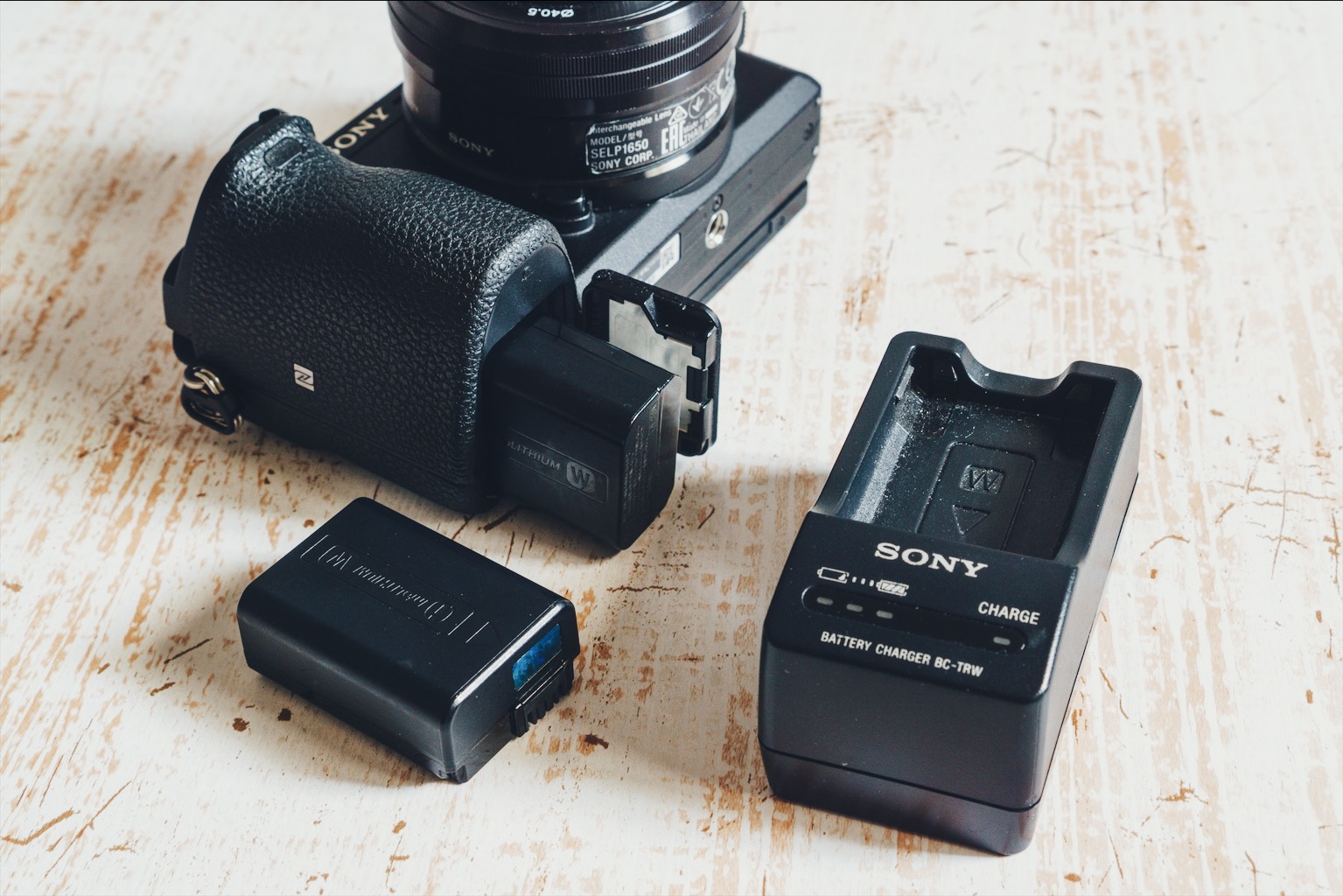 ソニー α6600と一緒に購入したいアクセサリー | Photo Journal PRESS