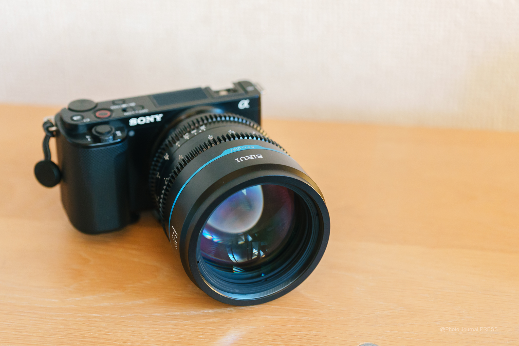 シネマレンズとは？？SIRUI Night Walker T1.2 16mm & 75mm / 初めての