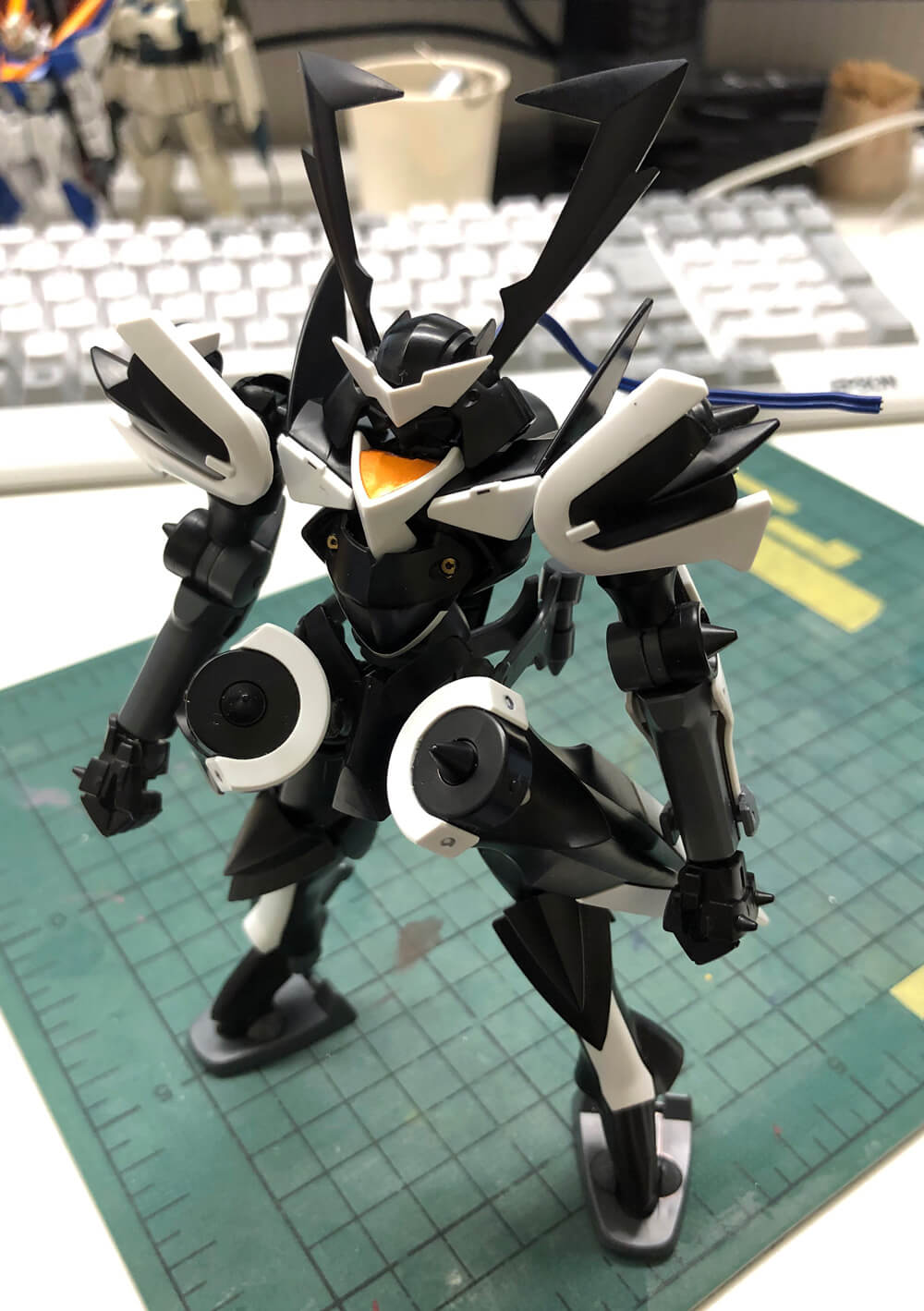 ガンプラ改造】1/144 HG スサノオ ガンプラ プチ改造・作例レビュー