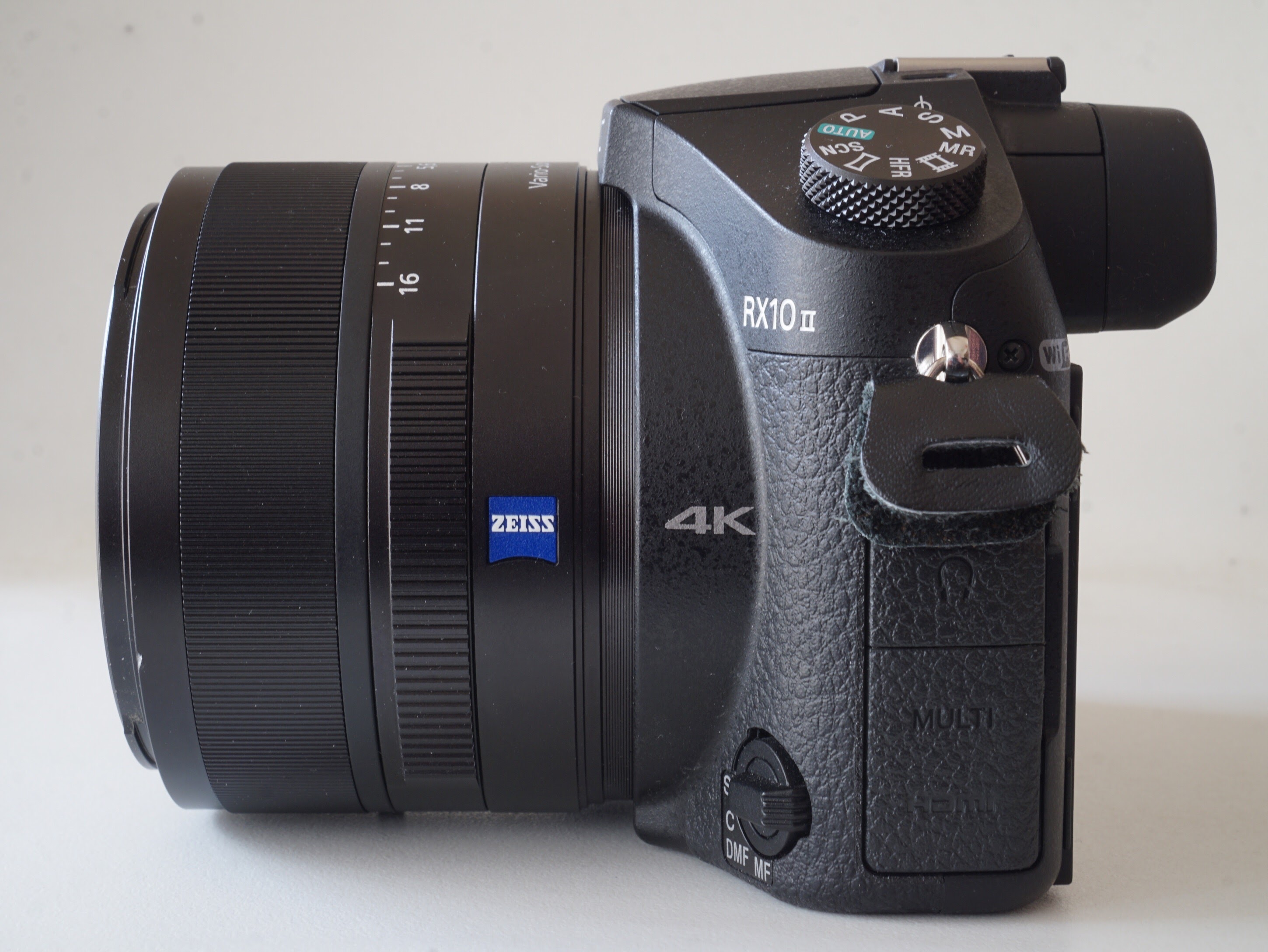 レビュー】SONY 「RX10M2」レンズ一体型のハイエンドコンデジでは最強