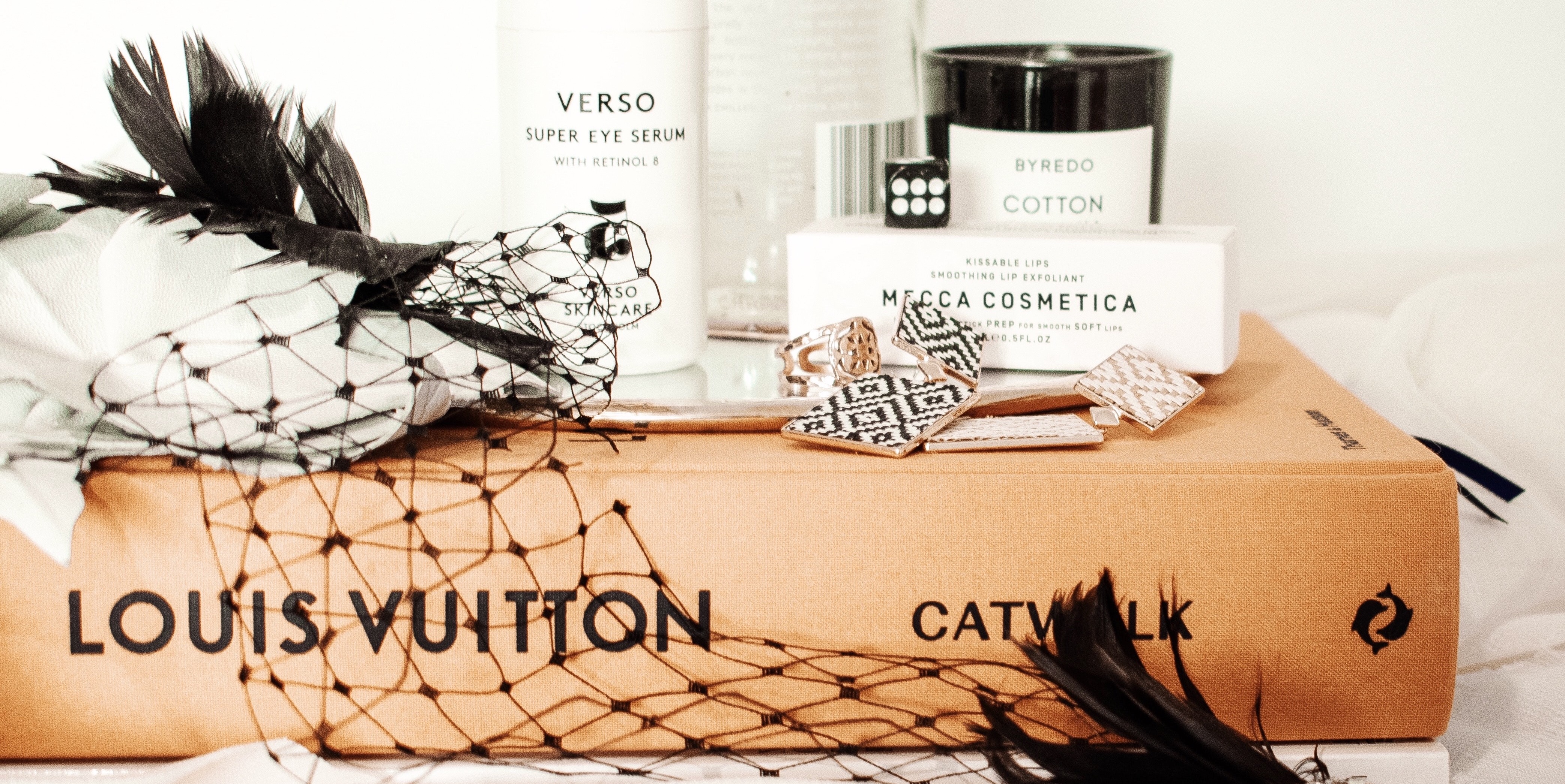 ルイヴィトンの珍しいタグのご紹介 昔のものや限定品まで | エブリデイ