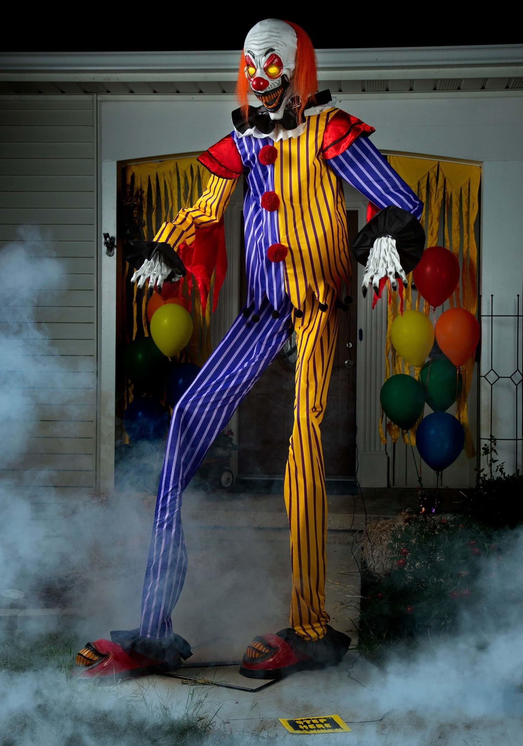 FUN Costumes 7ft Animated Funzo the Clown Prop, Tall Animatronic