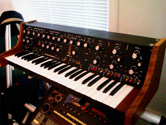 Arturia社初のアナログ・シンセサイザー「MiniBrute」〜 同社CEO