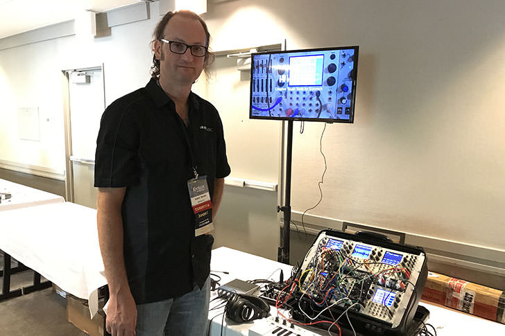 ポップなデザインのマイクロ・シンセサイザー、1010music「nanobox」が