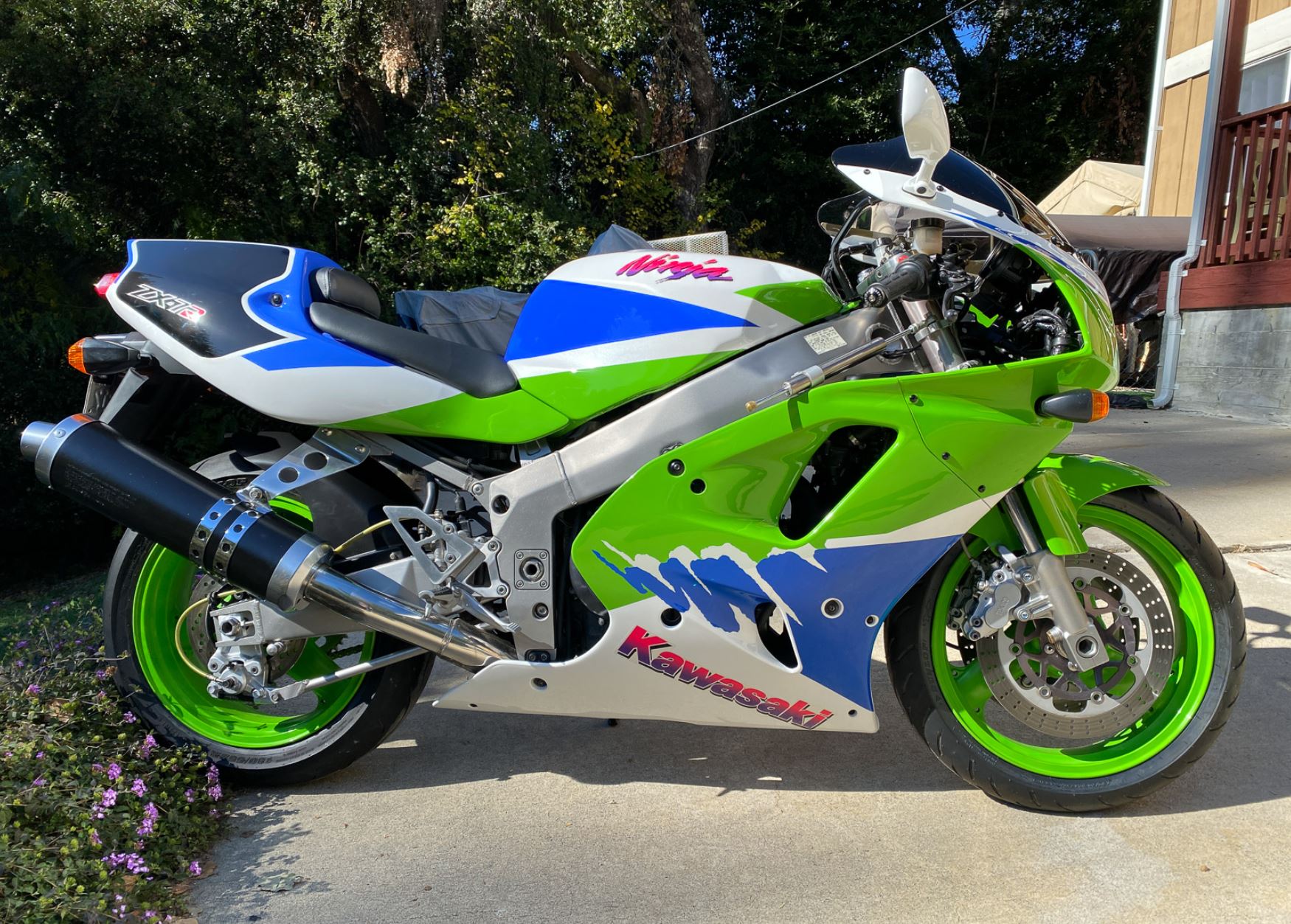 1993 Kawasaki ZX-7R M1 – Iconic Motorbike Auctions