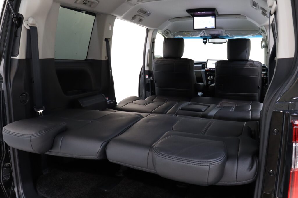 IMG-sleeping-in-the-car-icar-