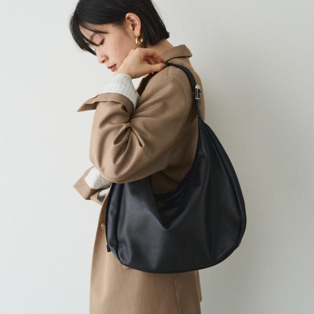 ラシット（russet）/ソフトレザーラウンドビッグショルダーバッグ(CE