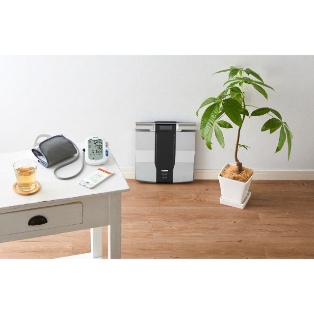 体重計 タニタ TANITA 体組成計 体脂肪計 スマホ bluetooth アプリ