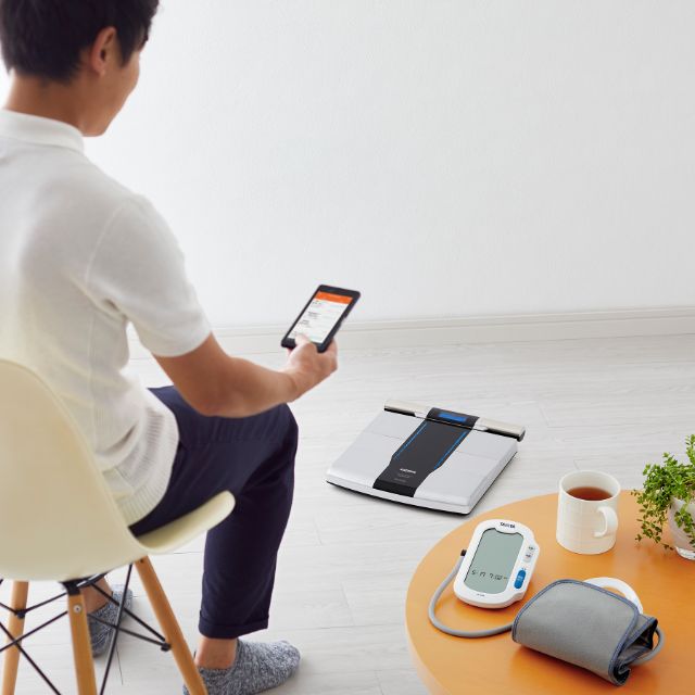 体重計 タニタ TANITA 体組成計 体脂肪計 スマホ bluetooth アプリ