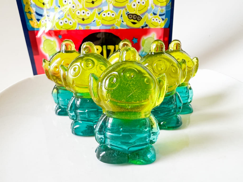 グミ実食ルポ】リトル・グリーン・メンの4Dグミが思わず並べたくなる