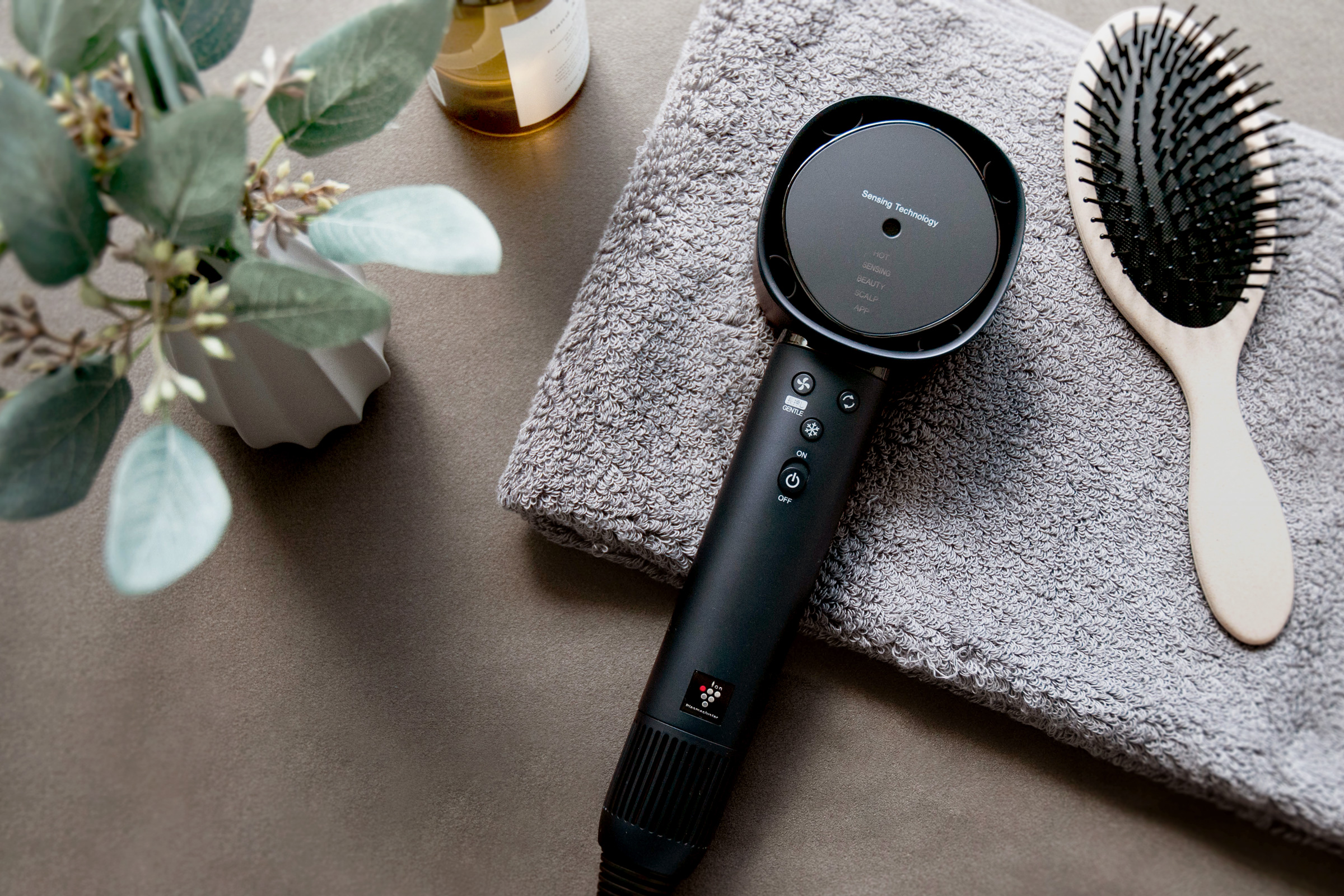 iF Design - SHARP Plasmacluster Drape Flow Dryer 900 series