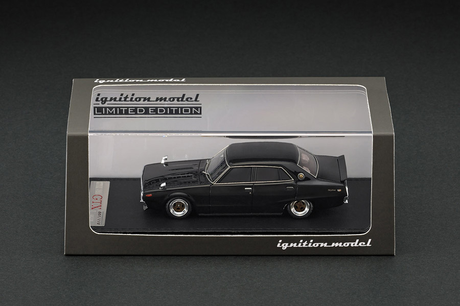 IG1576 1/43 Nissan Skyline 2000 GT-X (GC110) Black Metallic | LINE