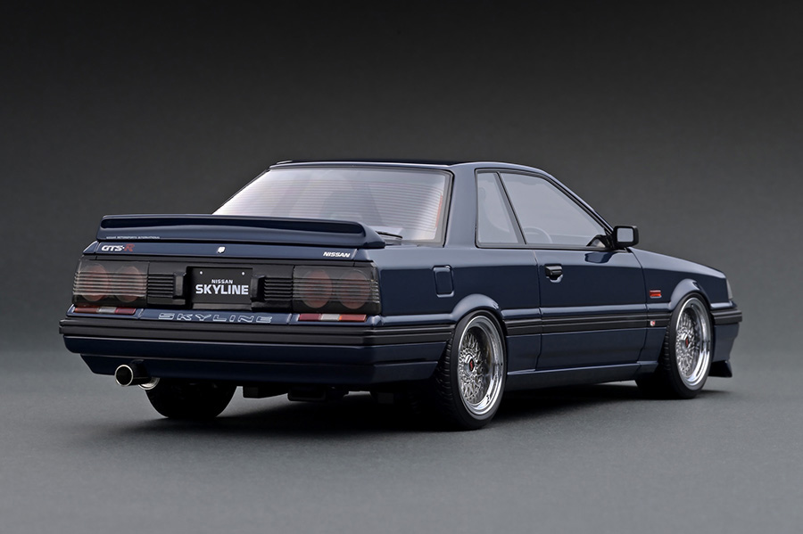IG2110 1/18 Nissan Skyline GTS-R (R31) Blue Black With Engine